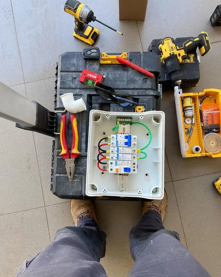 Mallette d'outillage professionnel KMM Service